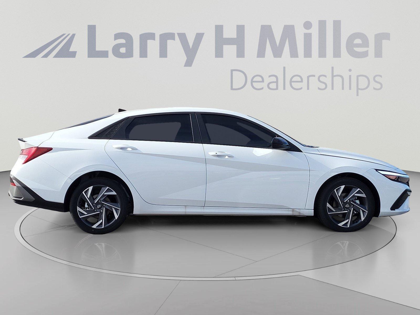 2025 Hyundai Elantra Blue - Photo 8