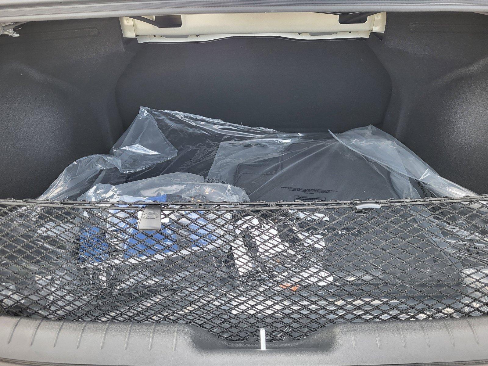 2025 Hyundai Elantra Blue - Photo 35