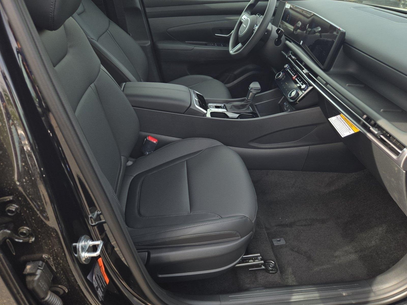 2025 Hyundai Santa Cruz SEL - Photo 18