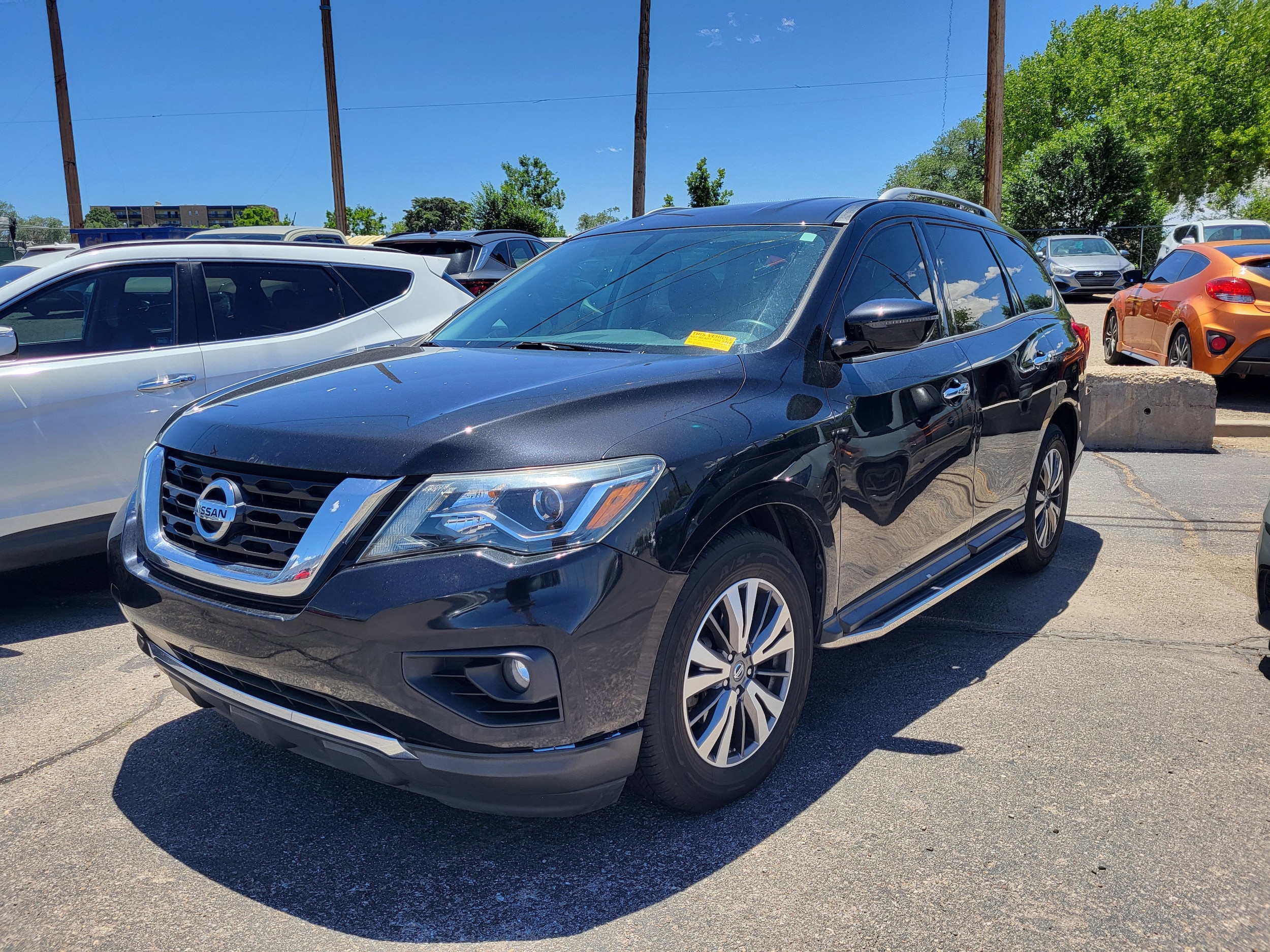 2017 Nissan Pathfinder SV 4WD's photo