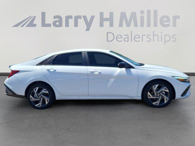 2025 Hyundai Elantra Blue - Photo 6