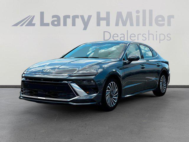 2025 Hyundai Sonata Hybrid