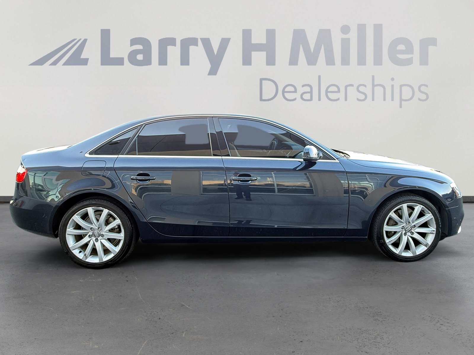 2013 Audi A4 Quattro Premium Plus photo 3