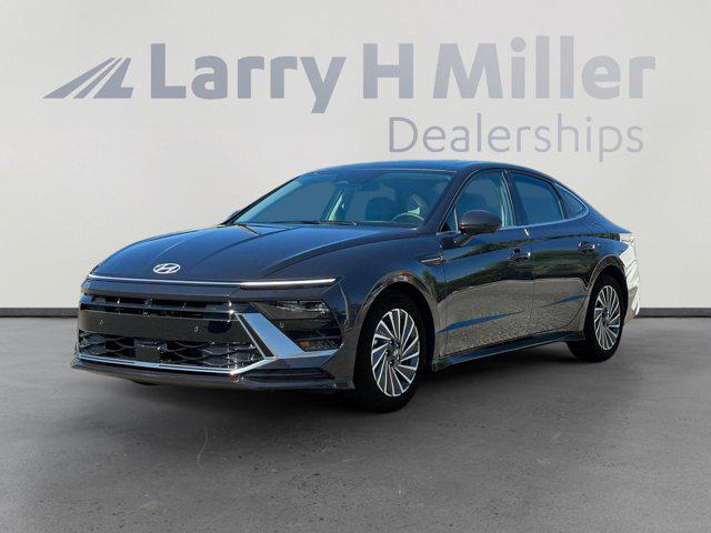 2025 Hyundai Sonata Hybrid