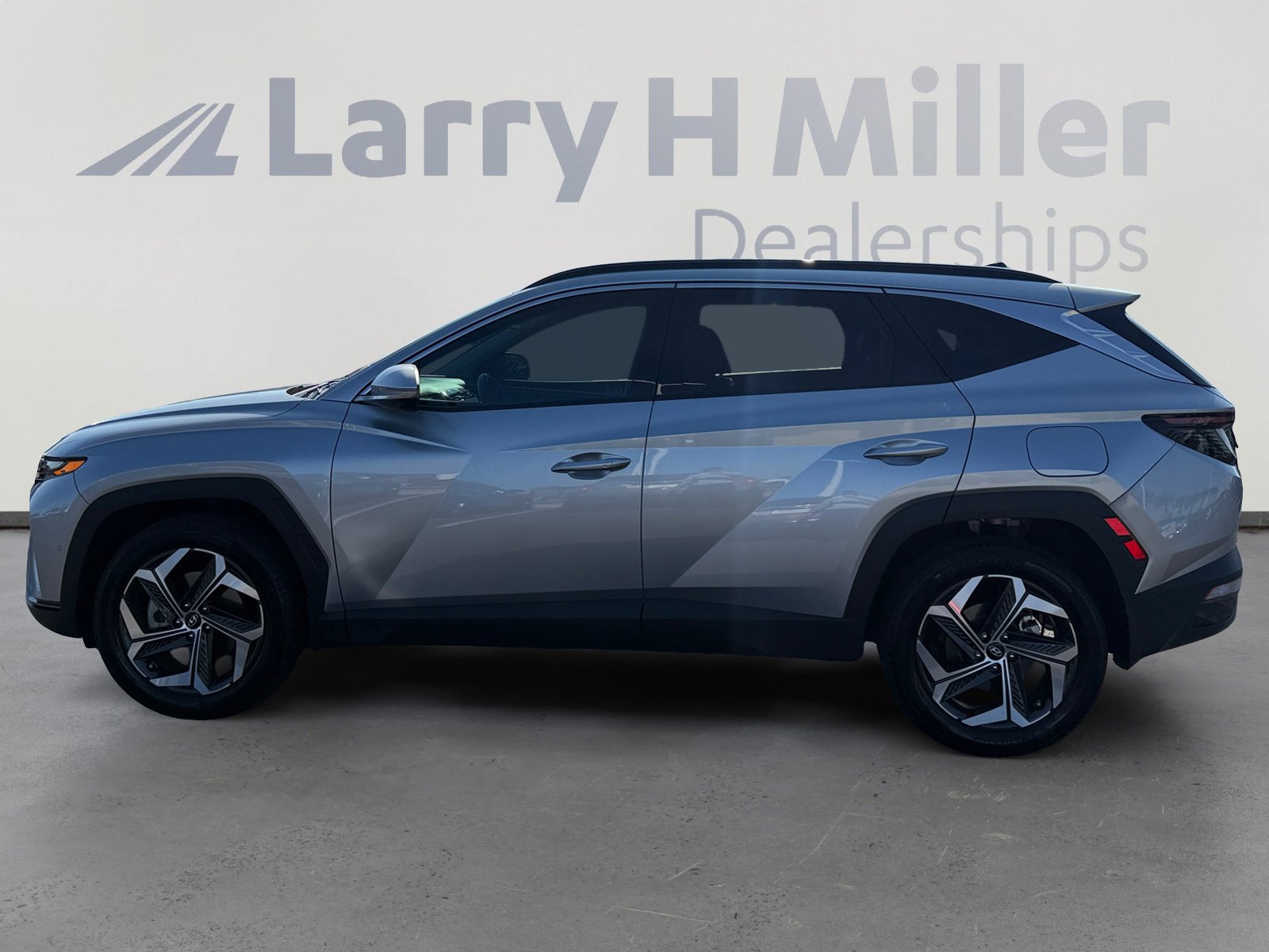 2023 Hyundai Tucson Limited photo 2