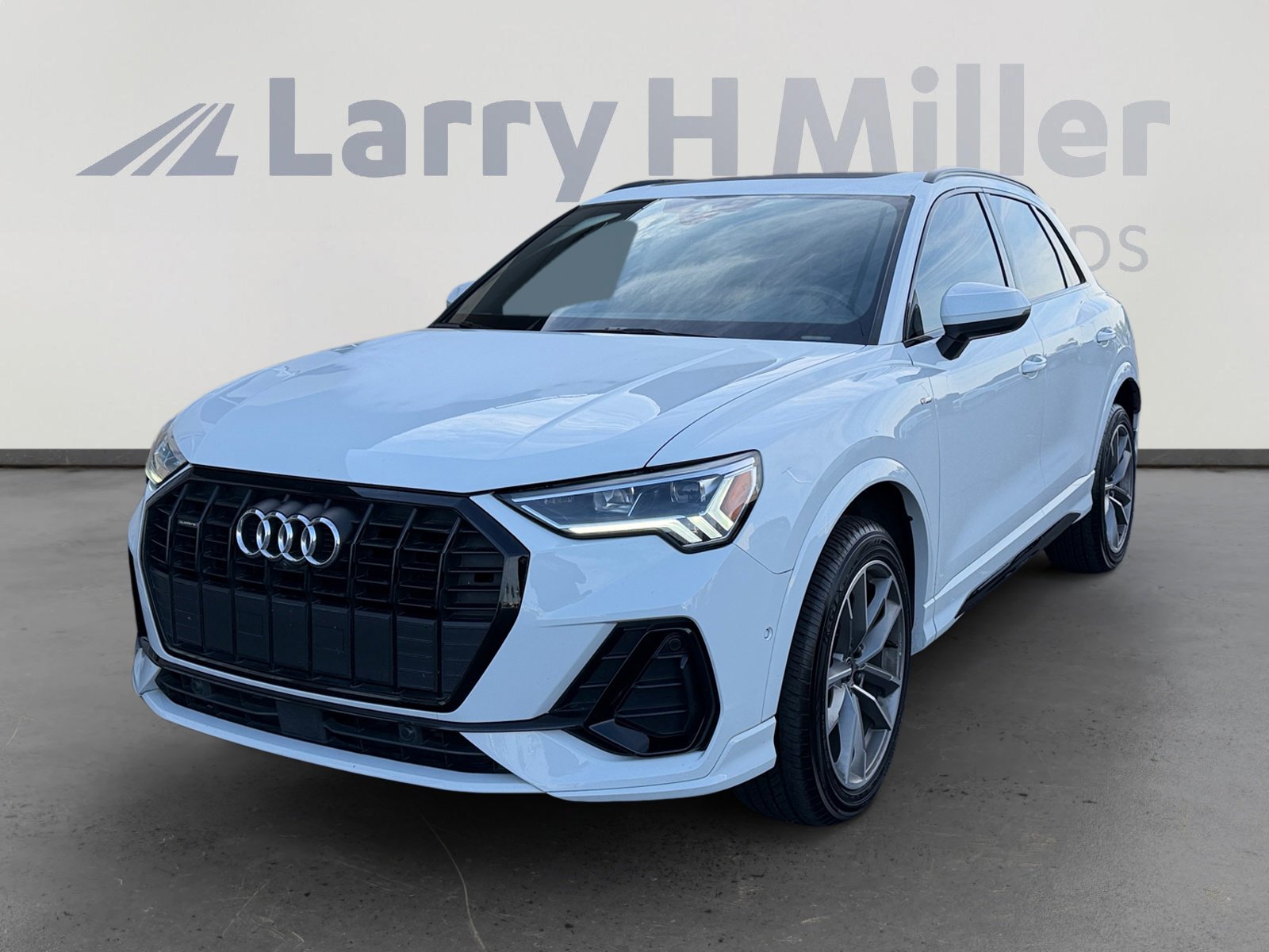 2021 Audi Q3 S Line Premium Plus's photo