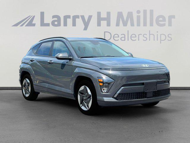 2025 Hyundai Kona EV SEL - Photo 11
