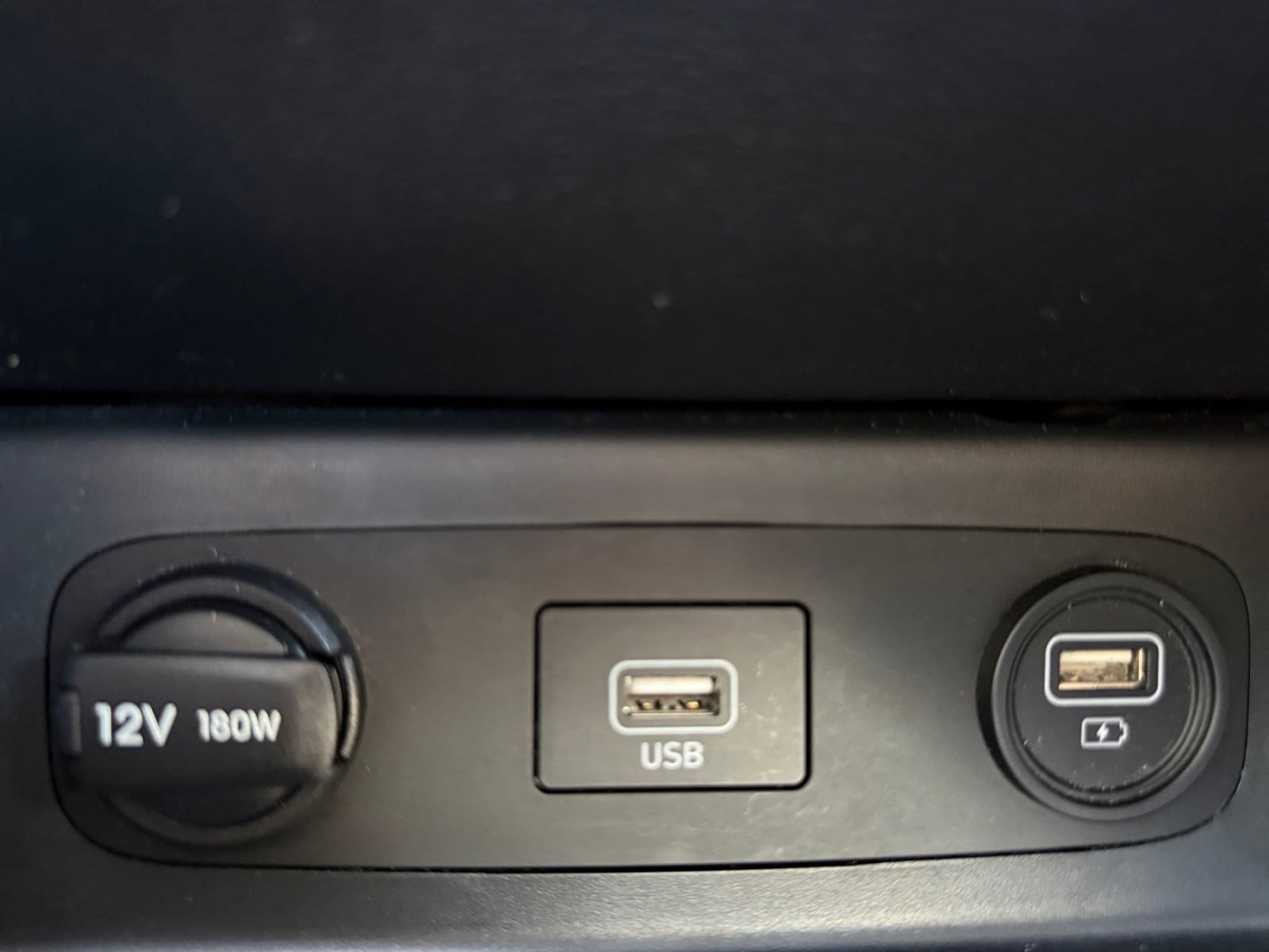 2022 Hyundai Sonata SE photo 2