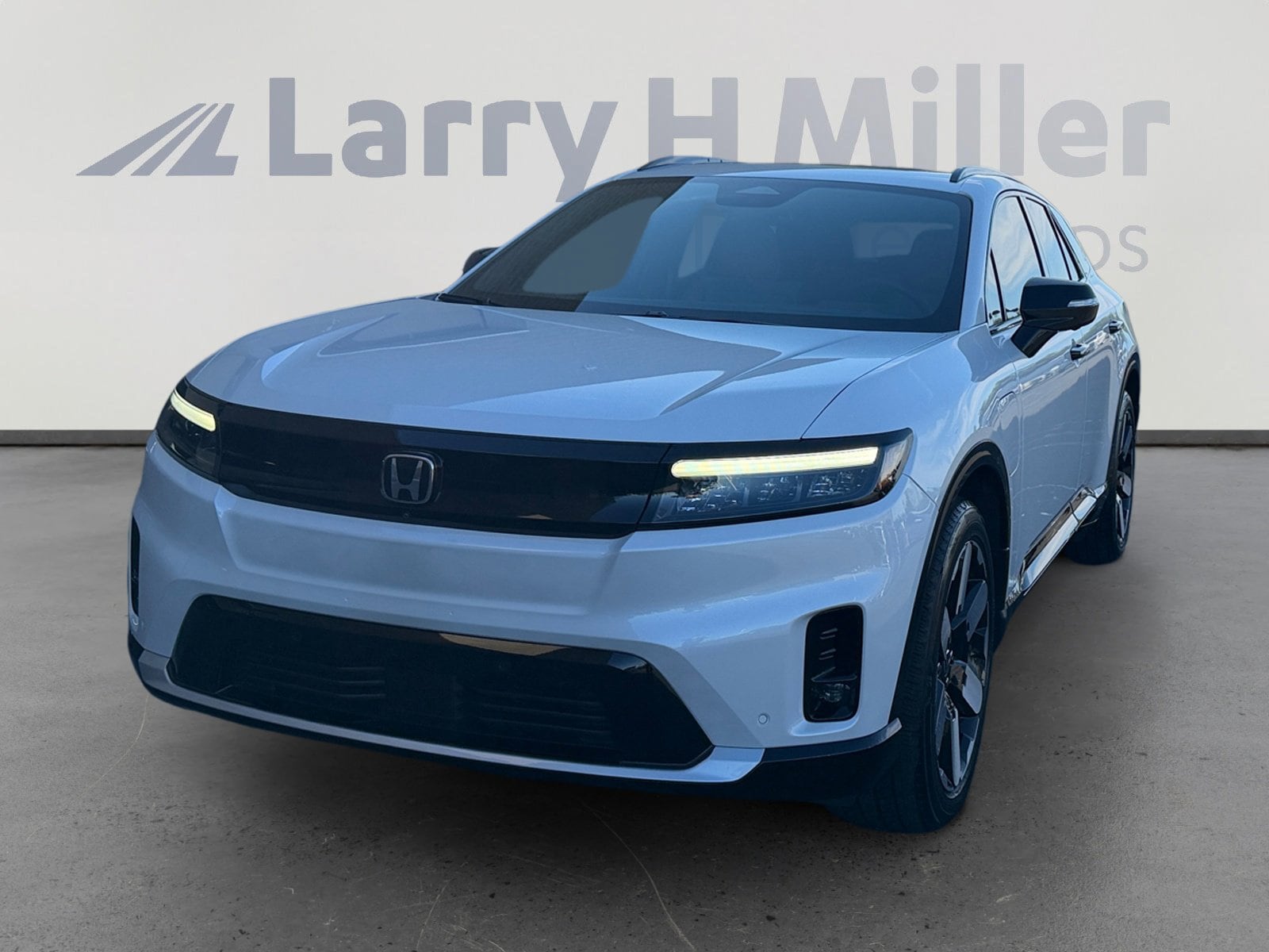 2025 Honda Prologue Elite's photo