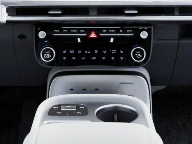 2026 Hyundai IONIQ 9 SEL - Photo 16