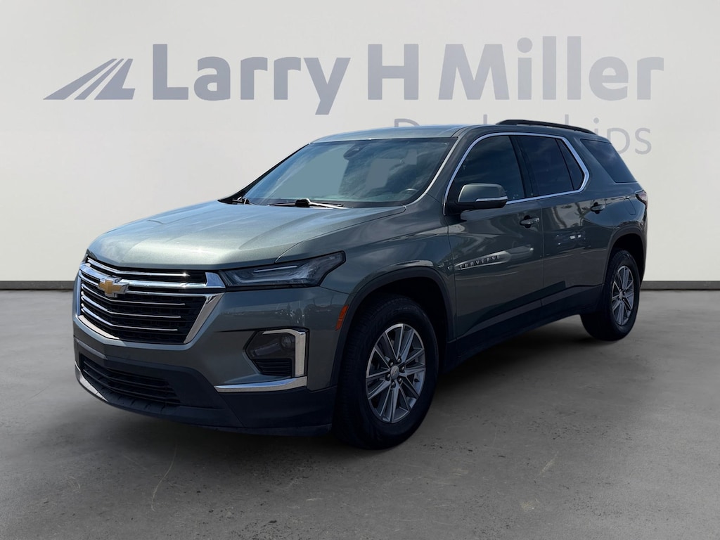 Used 2023 Chevrolet Traverse LT Cloth SUV