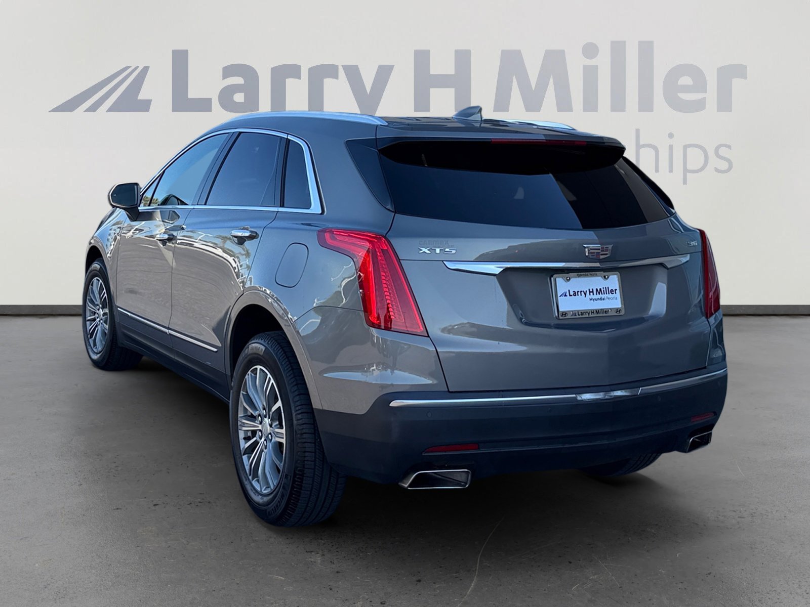 2017 Cadillac XT5 Luxury photo 3