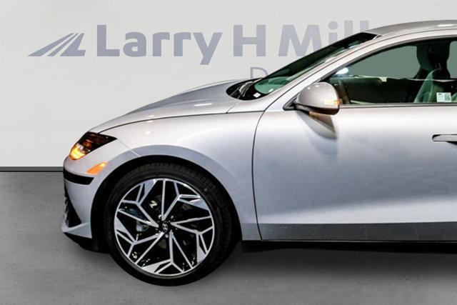 2025 Hyundai Ioniq 6 SEL photo 2