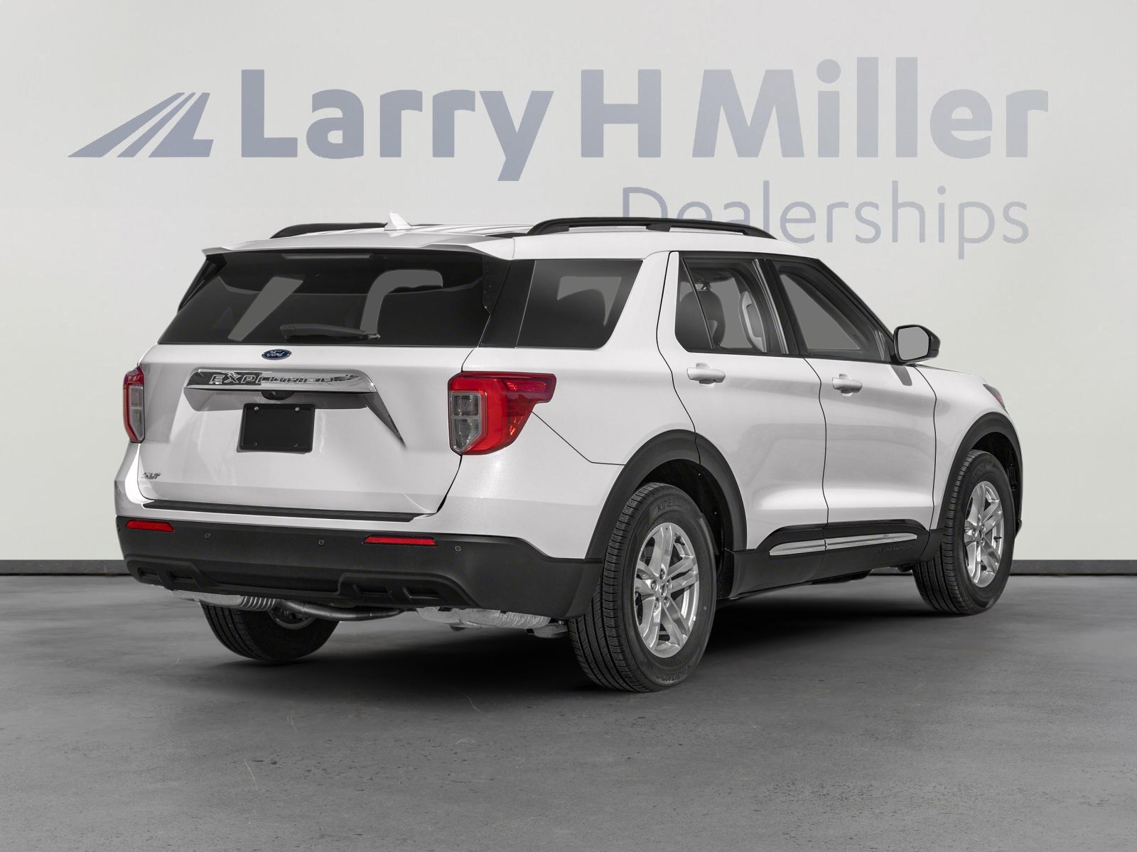 2024 Ford Explorer XLT photo 2