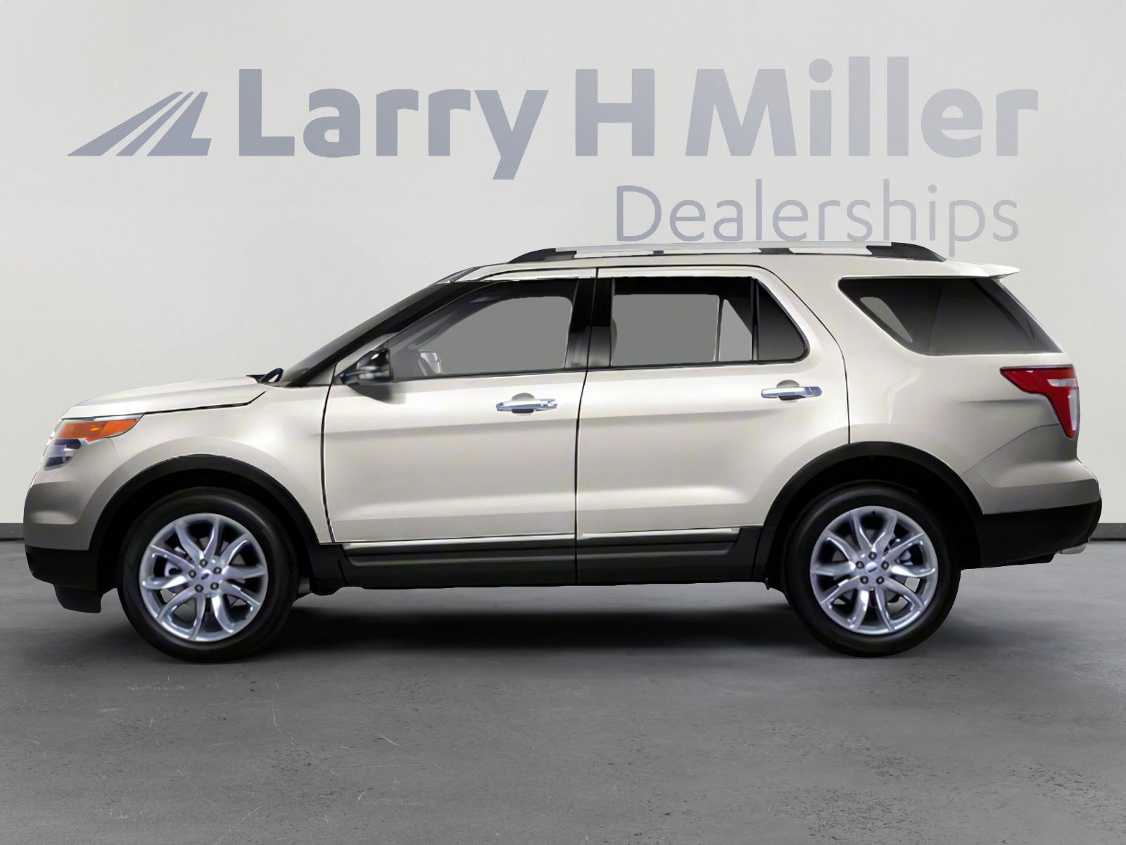 2013 Ford Explorer XLT photo 2