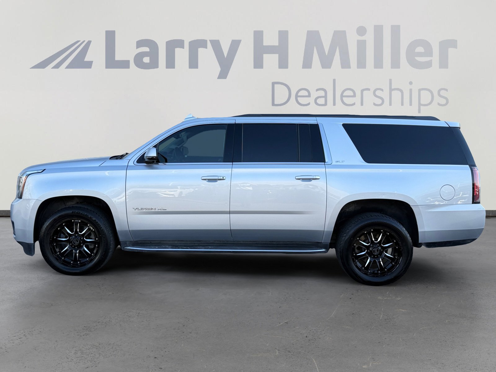 2017 Gmc Yukon XL SLT photo 2