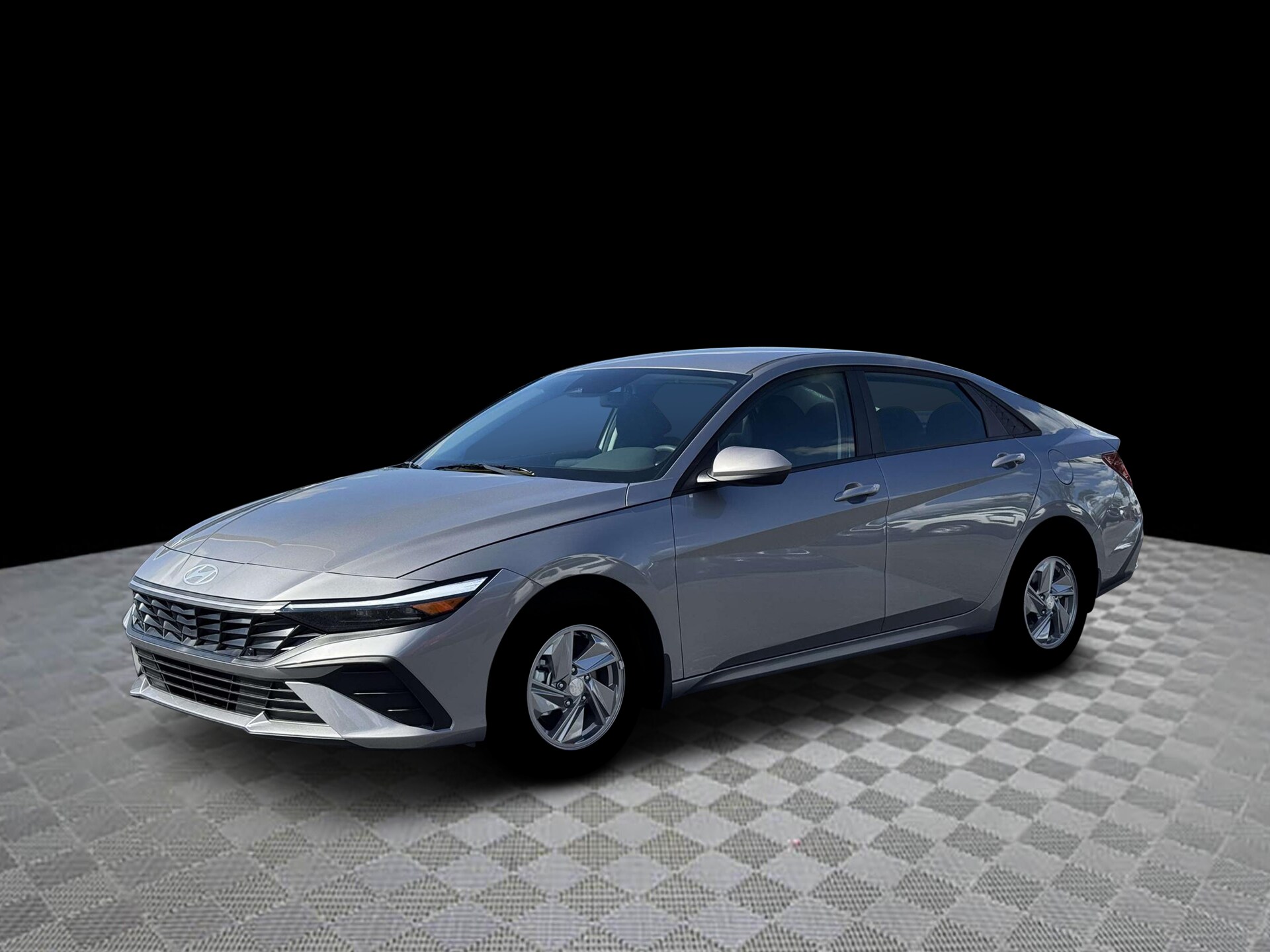 2026 Hyundai Elantra SE photo 2