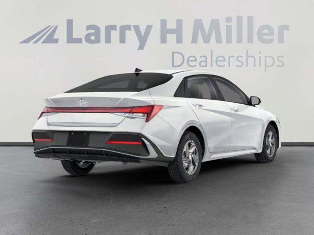 New 2026 Hyundai Elantra SE Sedan