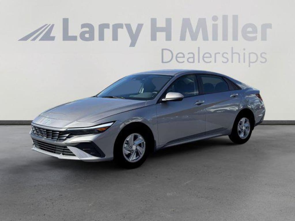 New 2026 Hyundai Elantra SE Sedan