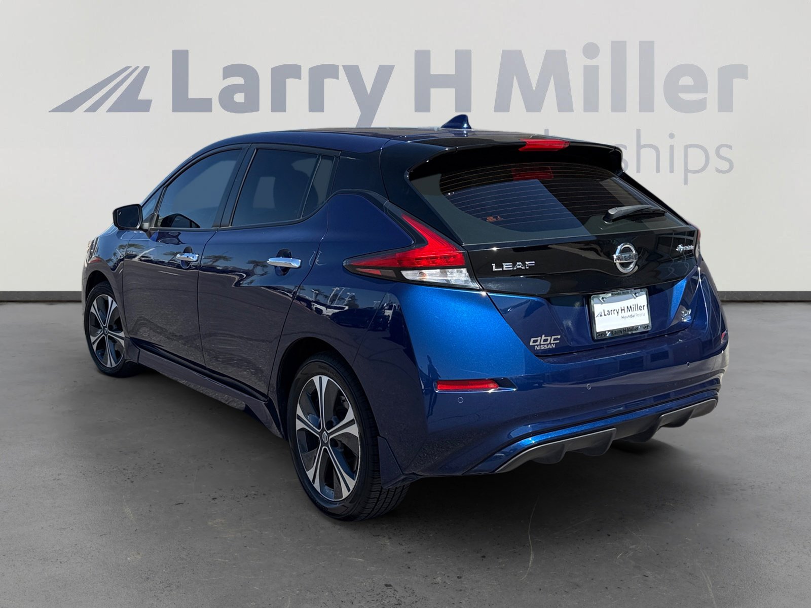 2022 Nissan Leaf SV Plus photo 3