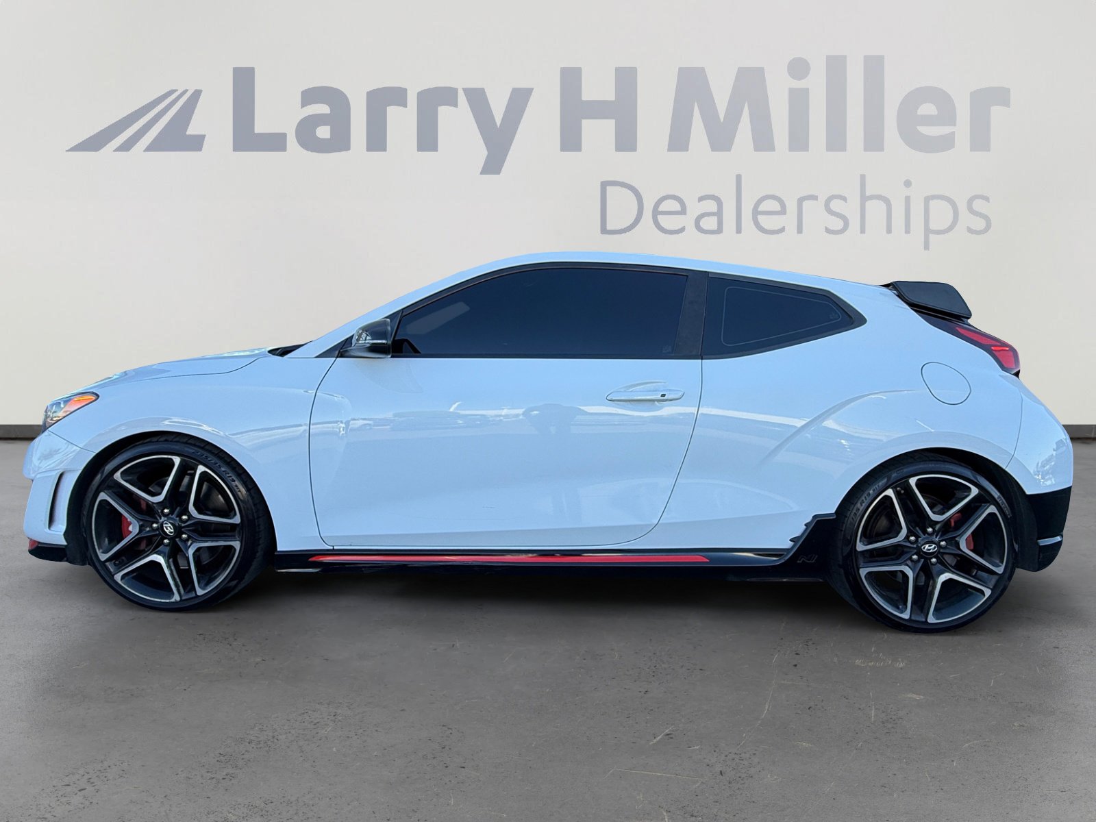 2020 Hyundai Veloster N photo 2