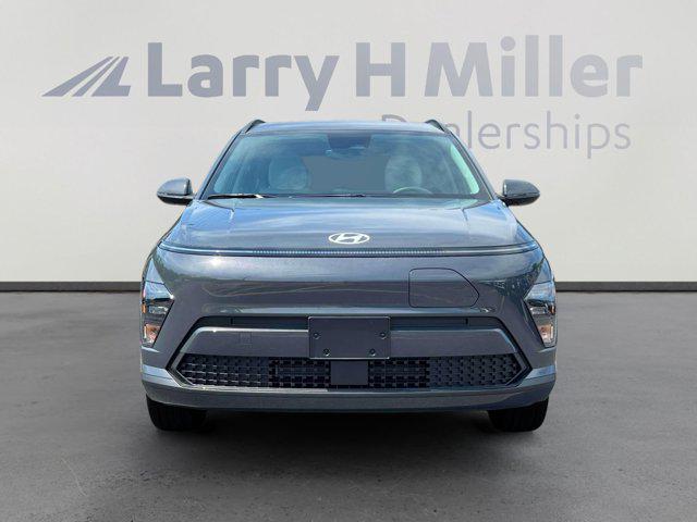 2025 Hyundai Kona EV SEL - Photo 12