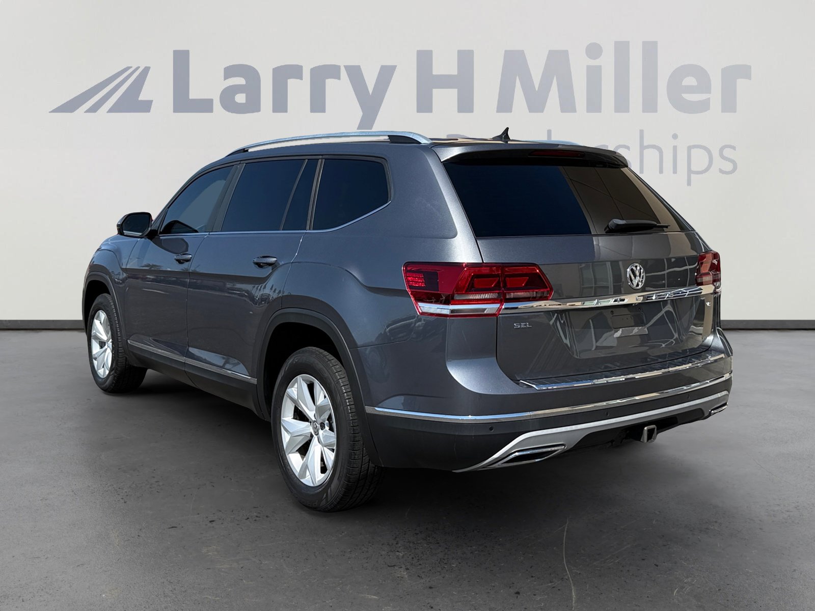 2018 Volkswagen Atlas V6 SEL photo 3