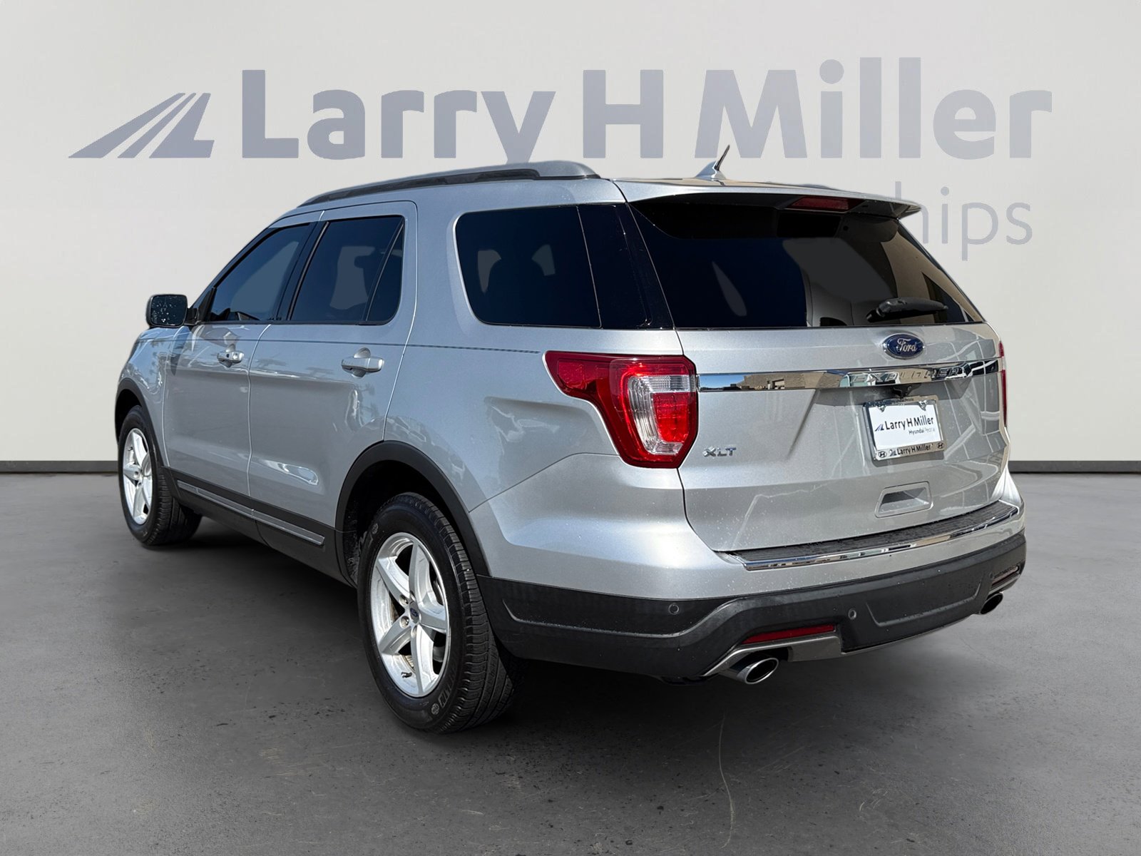 2018 Ford Explorer XLT photo 2