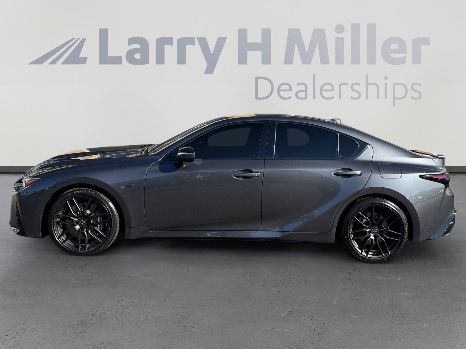 2023 Lexus IS 500 F SPORT Performance photo 2