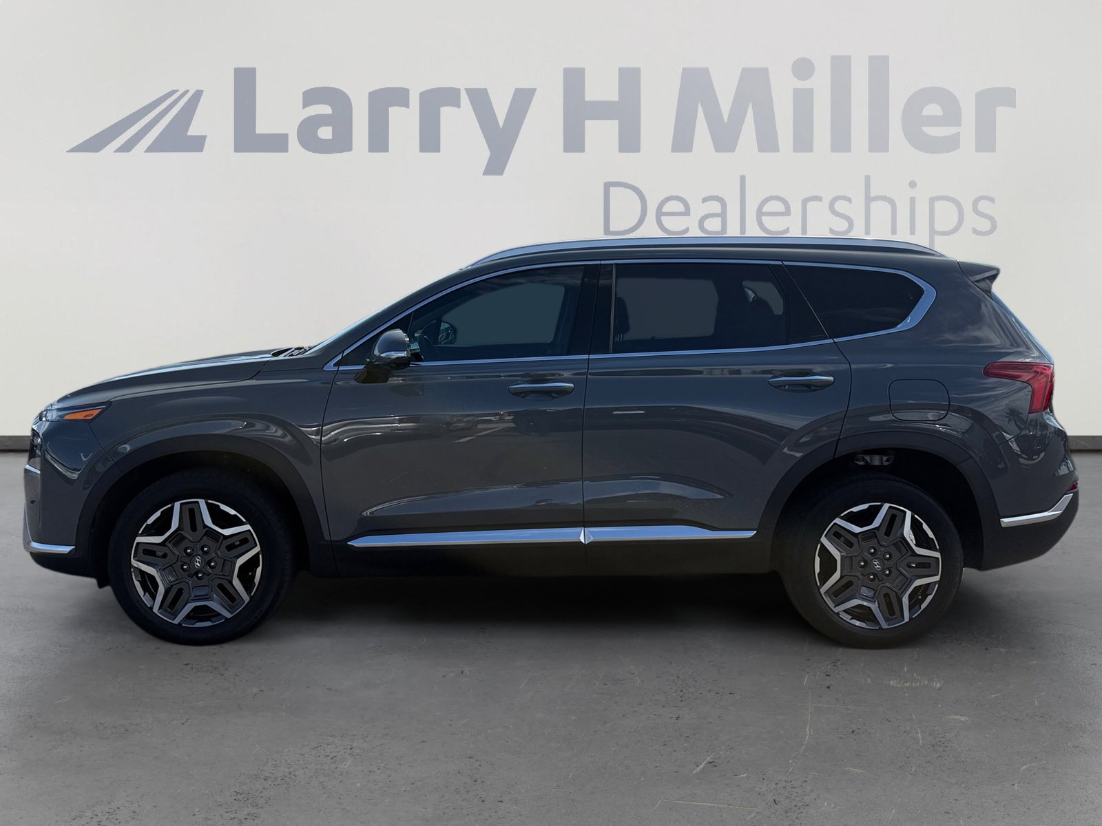 2023 Hyundai Santa Fe SEL Premium photo 2