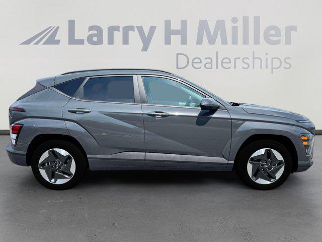 2025 Hyundai Kona EV SEL - Photo 9