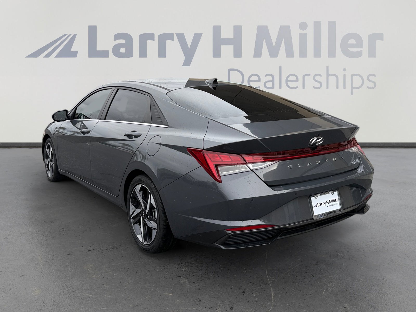 2023 Hyundai Elantra Limited photo 3