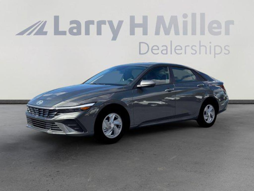 New 2026 Hyundai Elantra SE Sedan