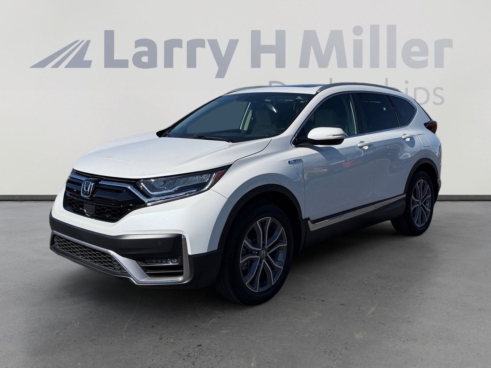 2022 Honda CR-V Hybrid Touring AWD's photo