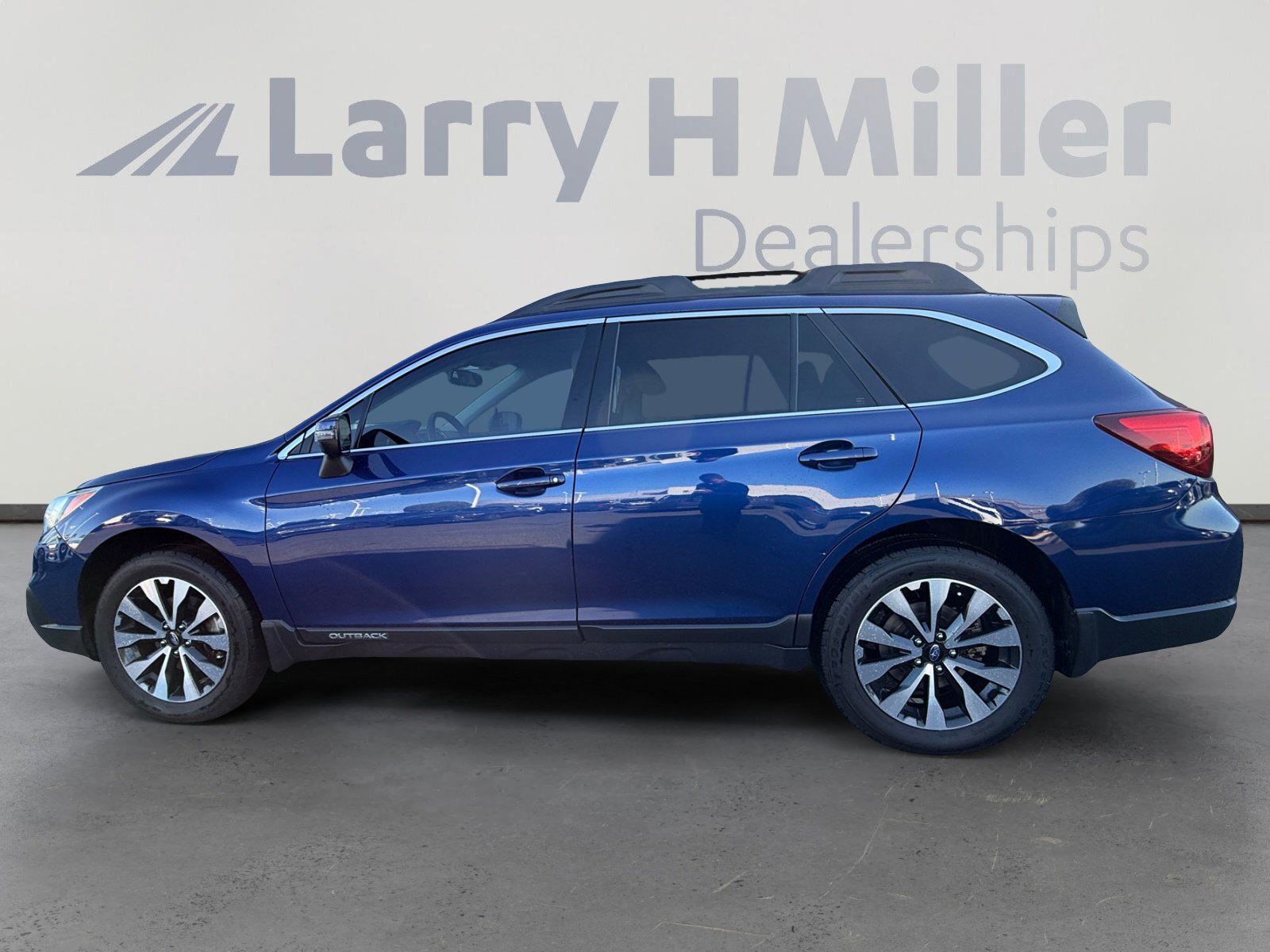2016 Subaru Outback 3.6R Limited photo 2