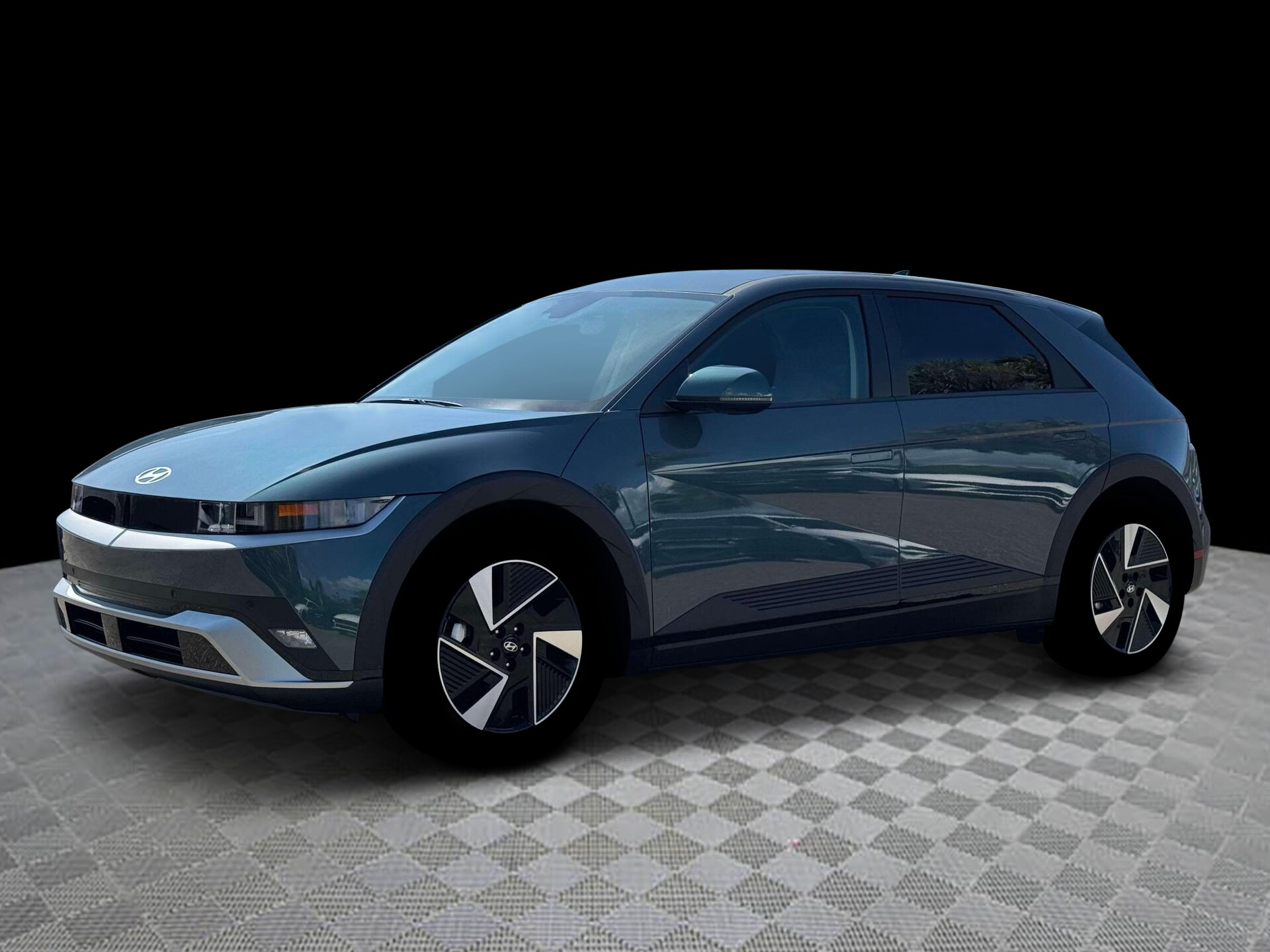 2025 Hyundai Ioniq 5 SE photo 2