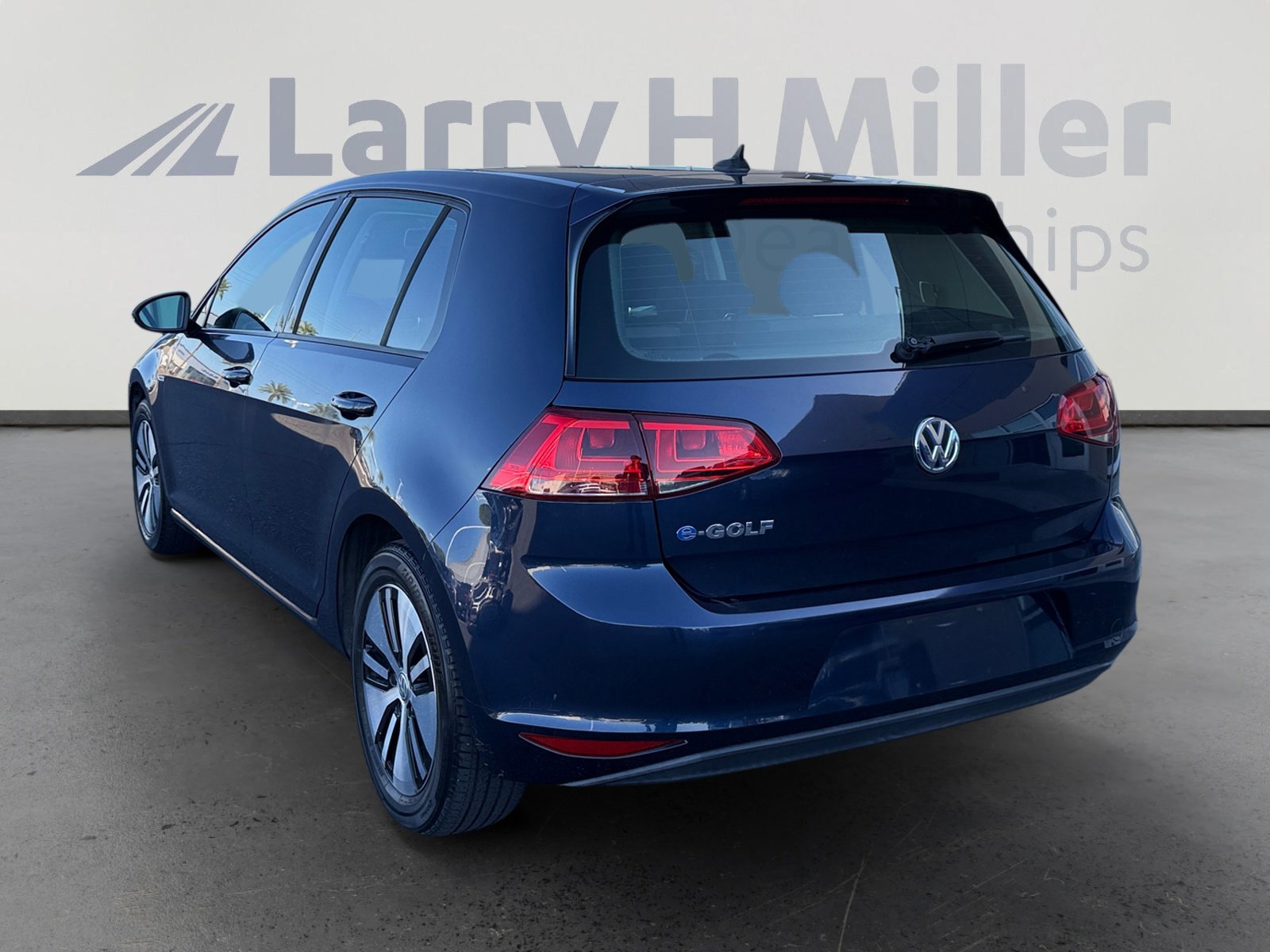 2016 Volkswagen e-Golf SE photo 3
