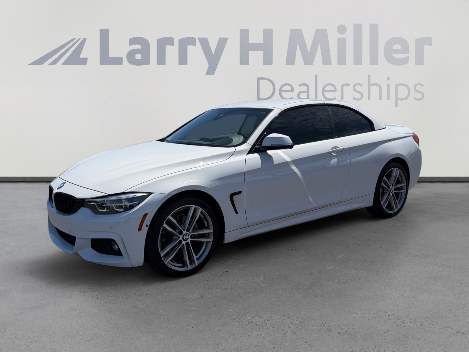 2019 BMW 4 Series 430i xDrive Convertible's photo