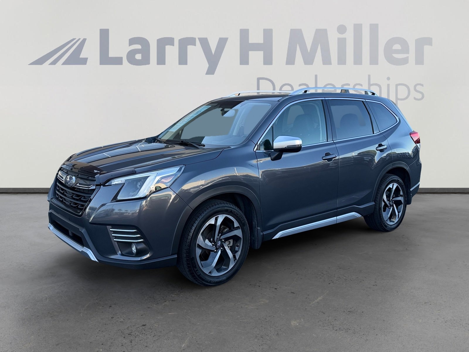 2022 Subaru Forester Touring's photo