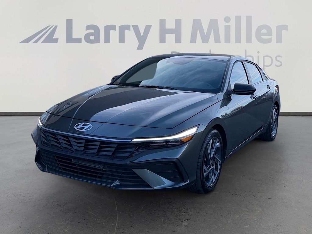 Certified 2025 Hyundai Elantra SEL Sport Sedan