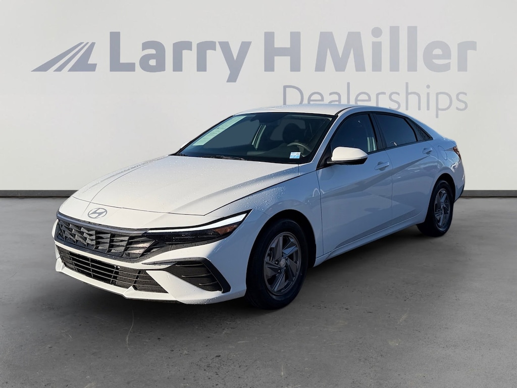 Certified 2025 Hyundai Elantra SE Sedan