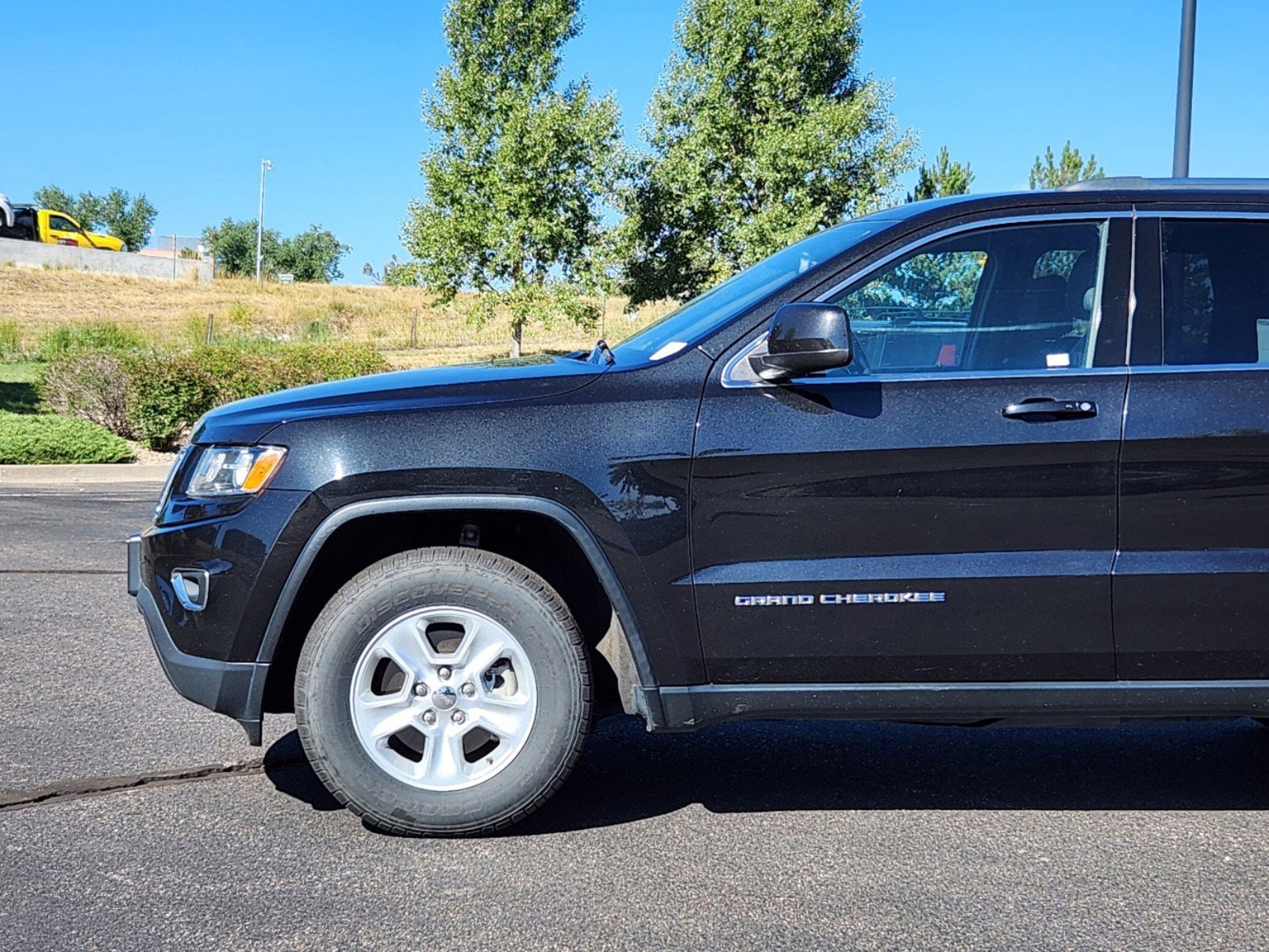 Used 2016 Jeep Grand Cherokee Laredo with VIN 1C4RJFAG4GC302886 for sale in Highlands Ranch, CO