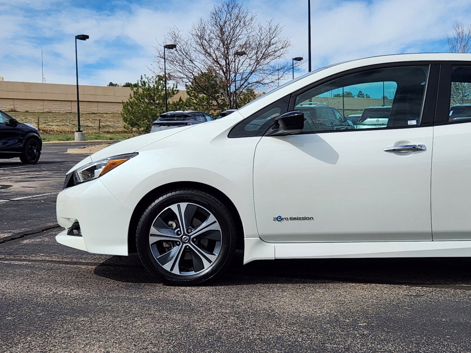Used 2018 Nissan LEAF SV with VIN 1N4AZ1CP7JC315666 for sale in Highlands Ranch, CO