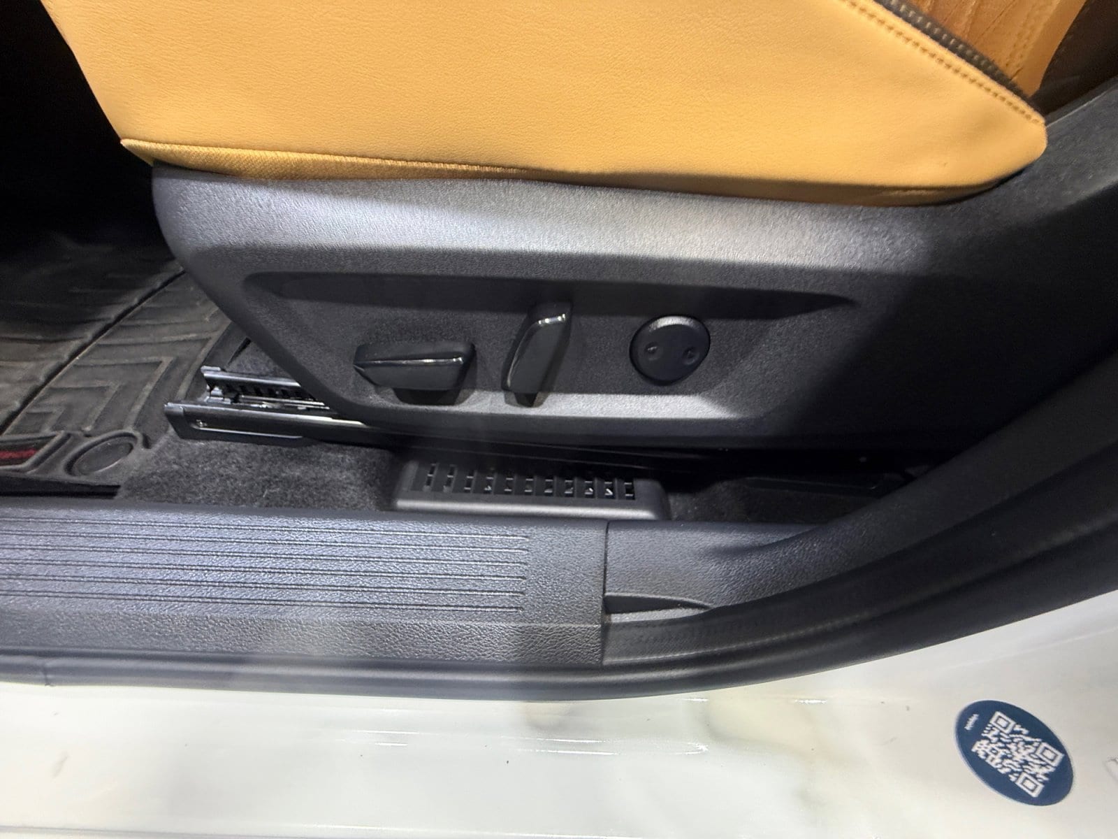 2023 Nissan Rogue Platinum - Photo 15