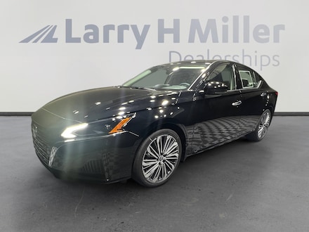 Featured New 2025 Nissan Altima SL Sedan 1N4BL4EV7SN421558 for sale near you in Mesa, AZ