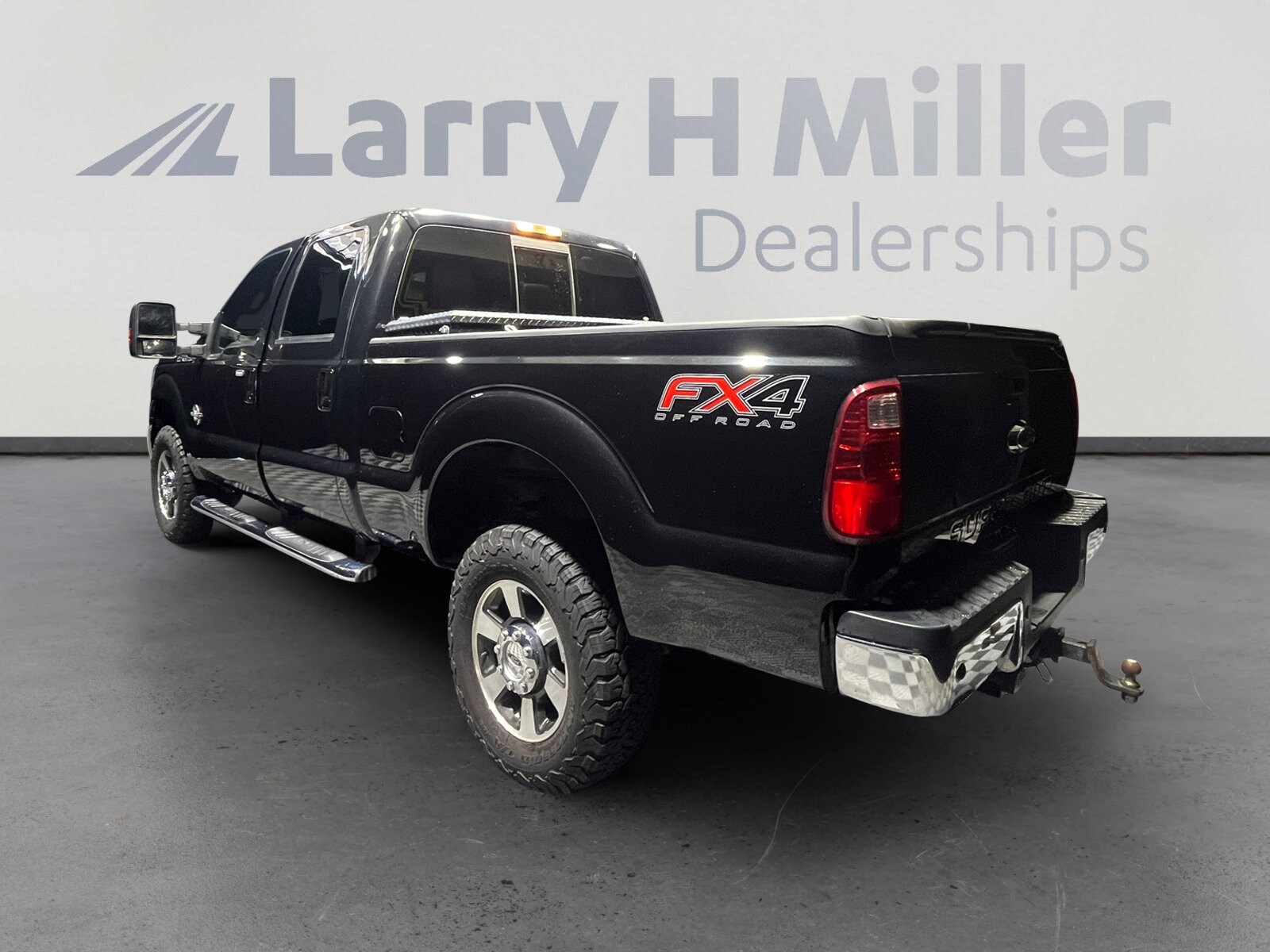 2015 Ford F-350 Lariat photo 2