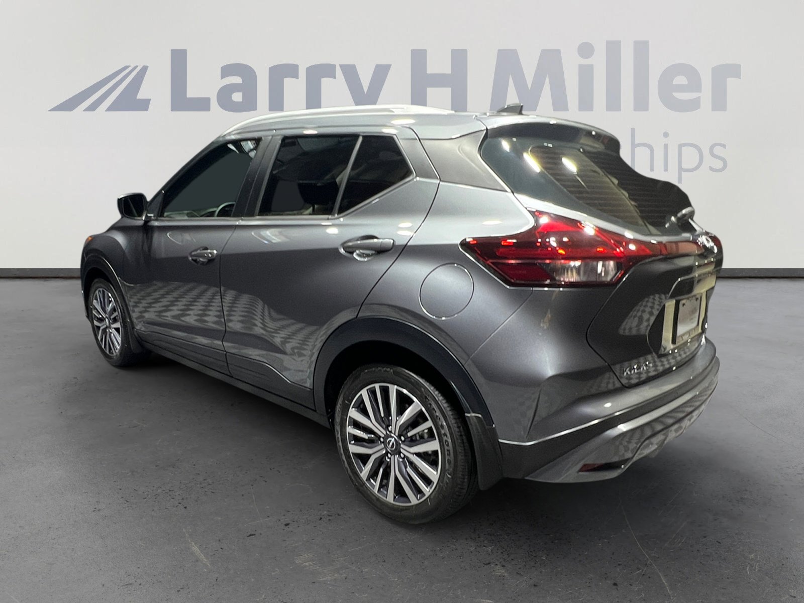 2023 Nissan Kicks SV photo 4
