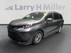 2023 Toyota Sienna LE 8 Passenger Van Passenger Van