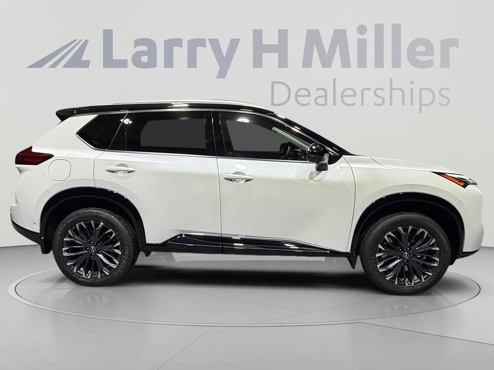 2026 Nissan Rogue Platinum - Photo 7