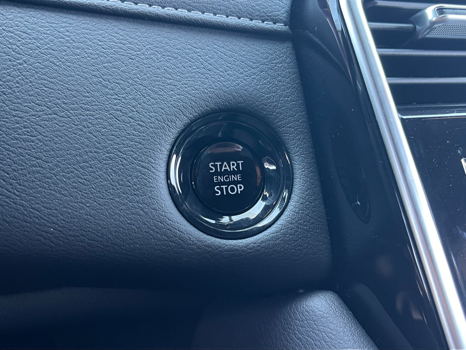 2026 Nissan Armada SL - Photo 29